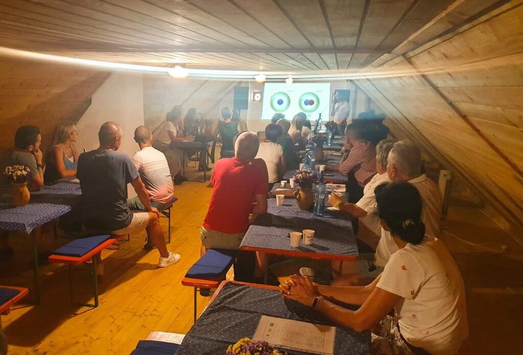 Elkezdődött a ketogén konferencia mangalica finomságokkal Hajdúböszörményben.