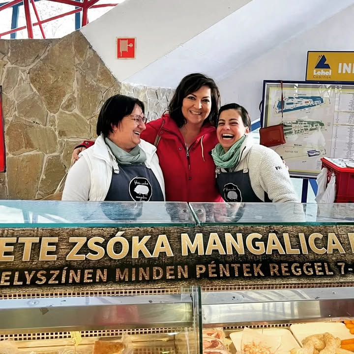 Ilyen jó hangulatban várunk Titeket a Lehel piacon péntekenként 7-16ig a Váci út-Bulcsú ut…