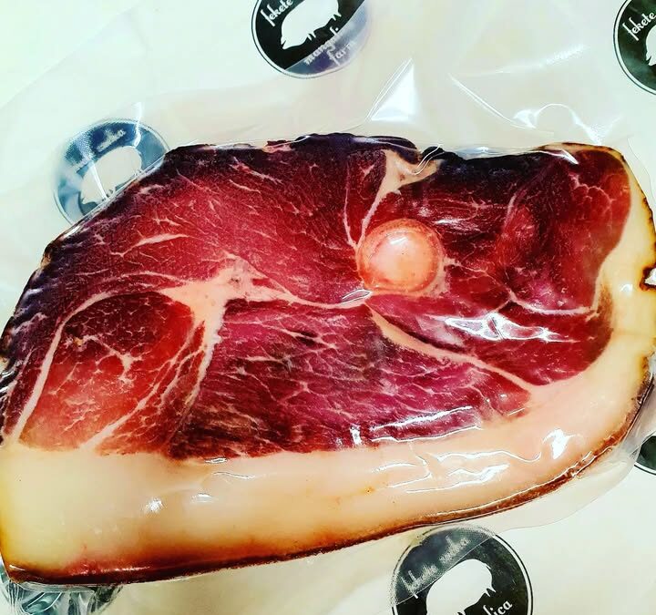 Parasztsonka szelet is lesz Március 31-én a Lehel piacon Budapesten.