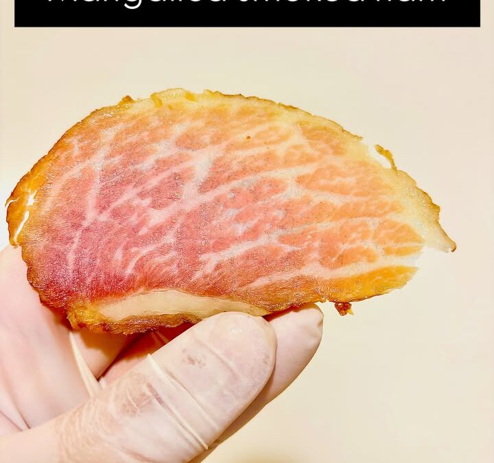 Mangalica főtt, füstölt sonka, szeletelve- csomagolva.